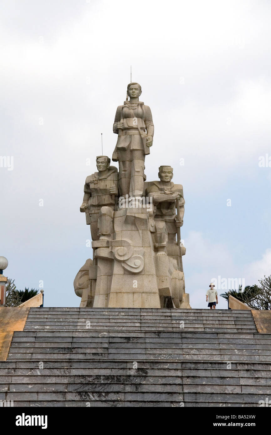 Denkmal ehrt die Telekommunikation Offiziere der Armee in der Nähe von Doc Mieu Vietnam Nord-Vietnam Stockfoto