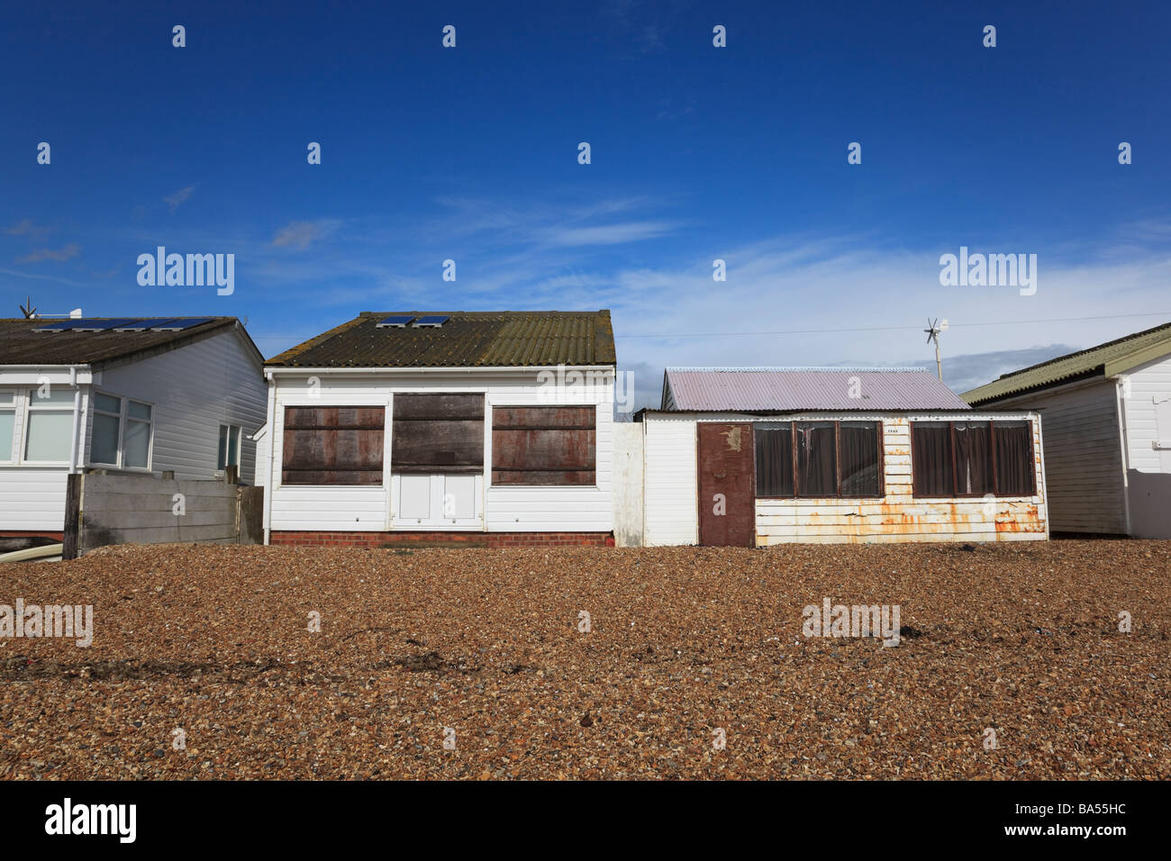 Strandhütten auf Southampton Water an Spitze der Hügel in der Nähe von "Lee auf Solent" Stockfoto