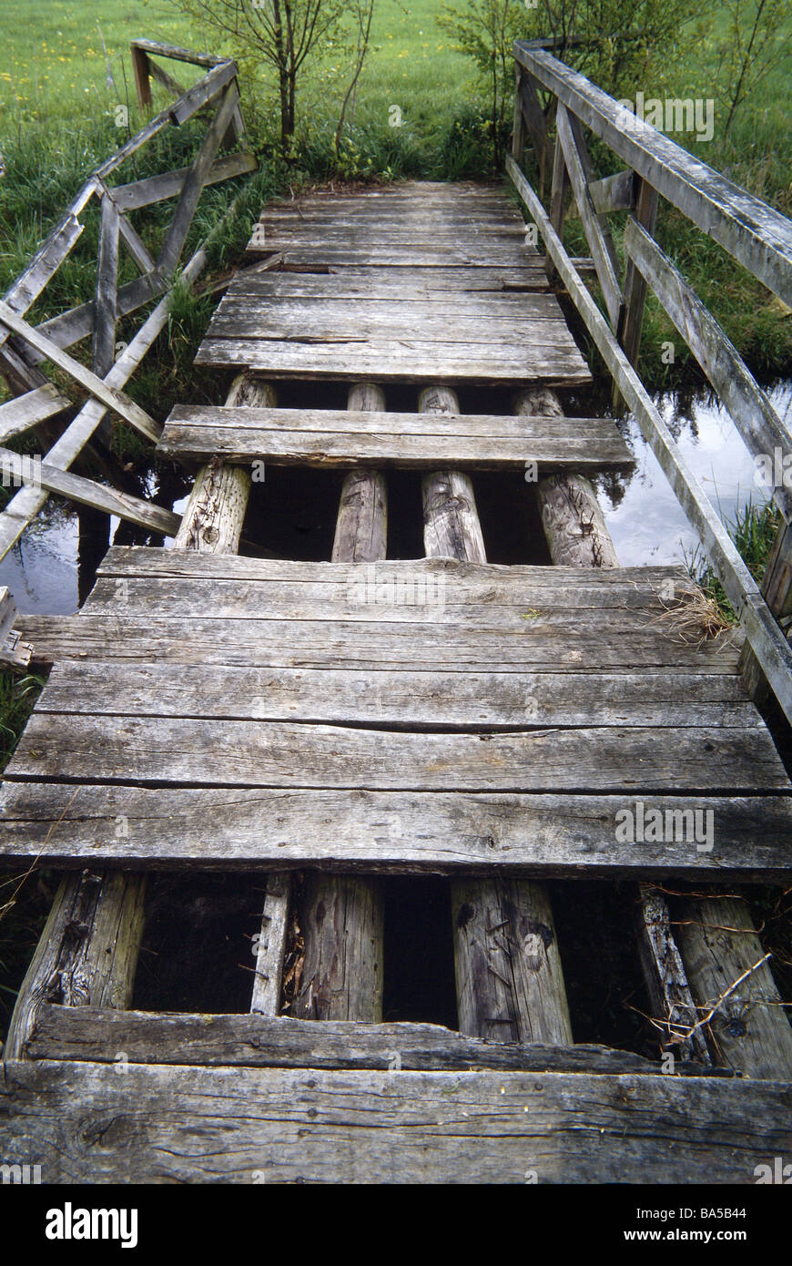 Beschädigte Brücke Stockfoto