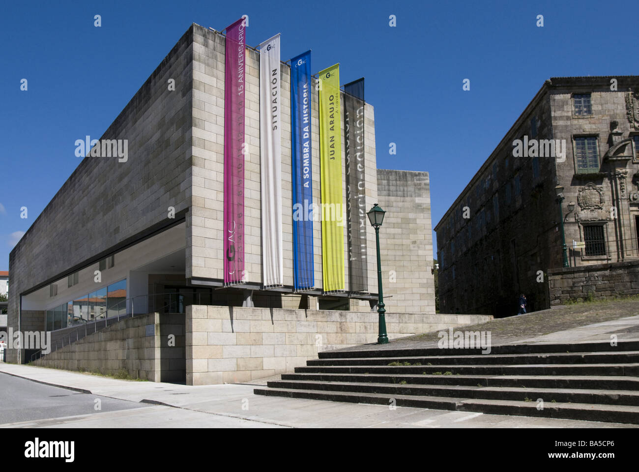 Centro Gallego de Arte Contemporaneo (CGAC) in Santiago De Compostela, Spanien. Von Alvaro Siza Vieira entworfen Stockfoto