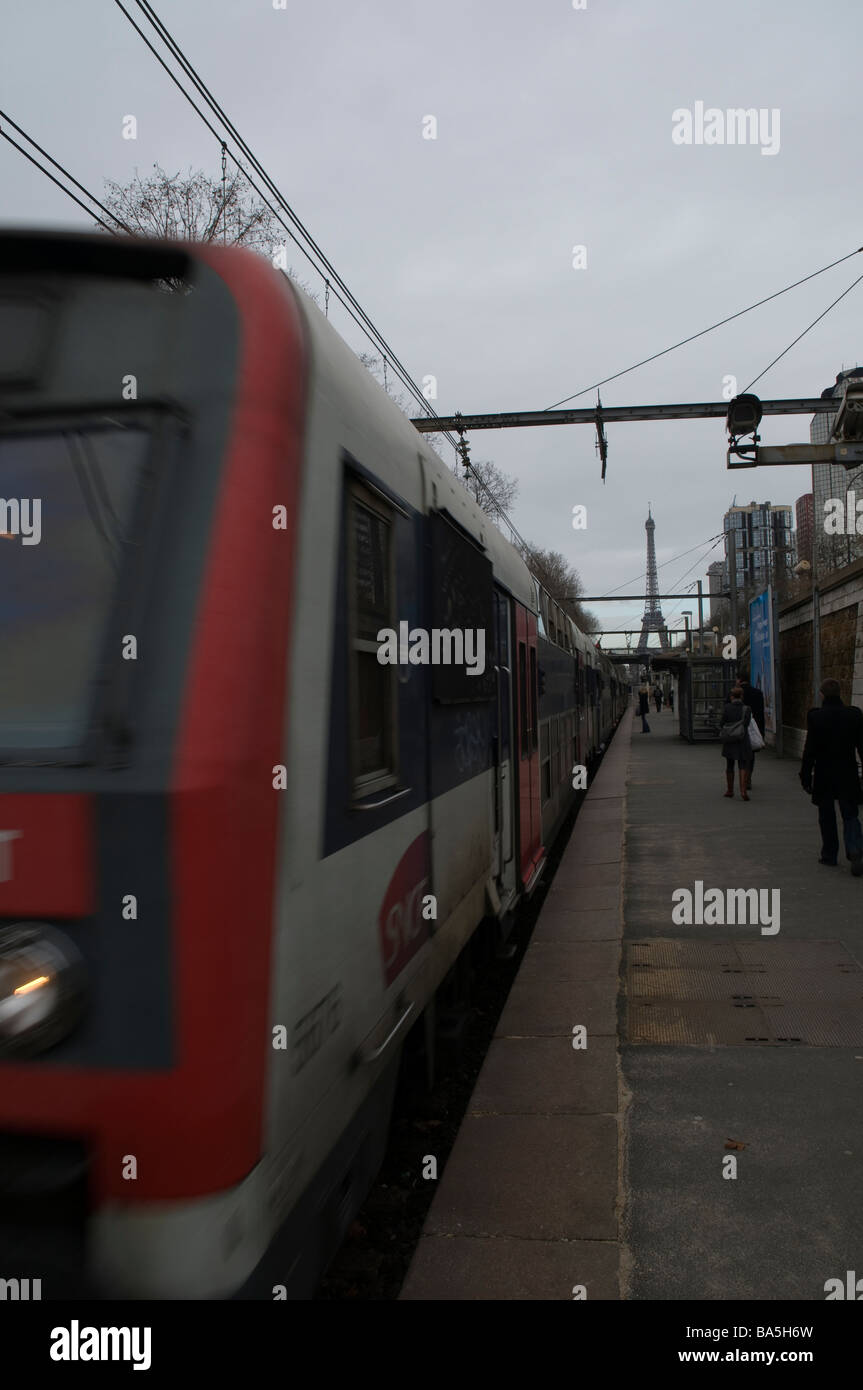 Javel rer station -Fotos und -Bildmaterial in hoher Auflösung – Alamy