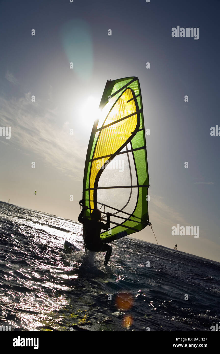 Windsurfer in Aktion auf der Surfer ist Punkt, lokal als Margarets bekannt.  Margaret River, Western Australia, Australien Stockfoto