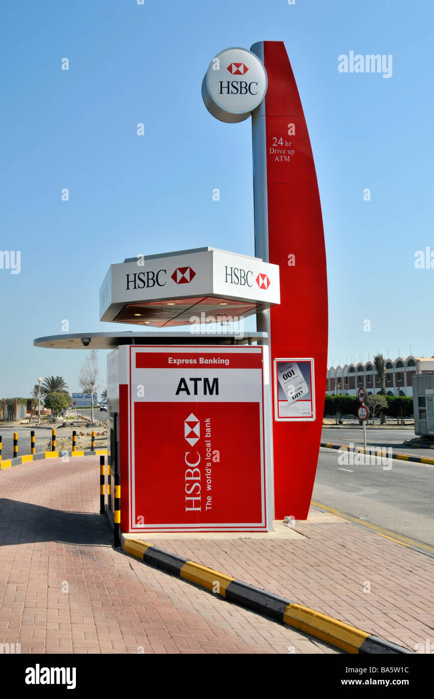 HSBC "durchfahren" ATM Dienstleistungen Anlage für Autofahrer ca. Mittelpunkt auf King Fahd Causeway verbindet Bahrain, Saudi Arabien Stockfoto