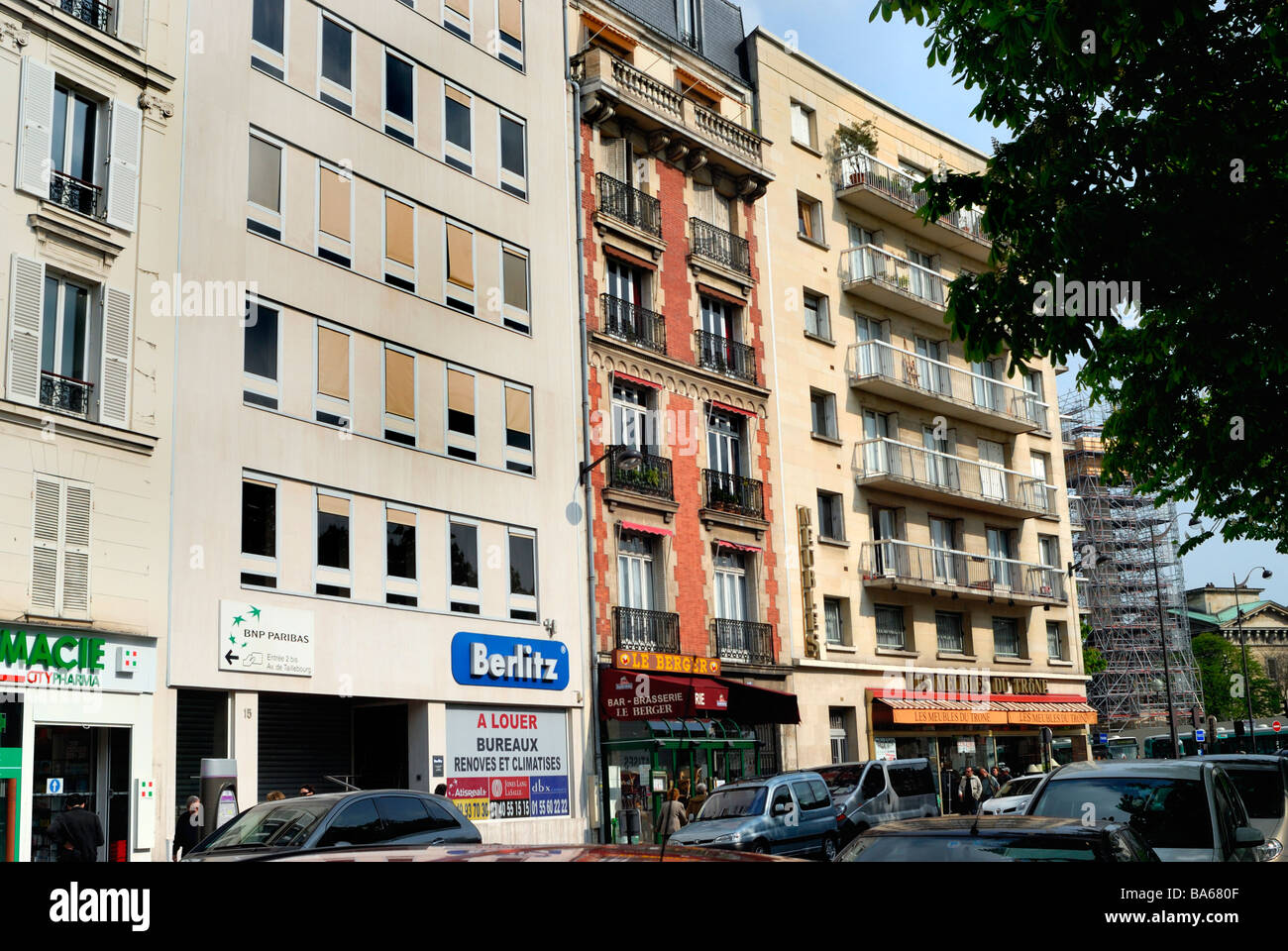 Paris Frankreich, Street Scene, Immobilien, Wohnungsfassaden, Stadtgebäude Stockfoto