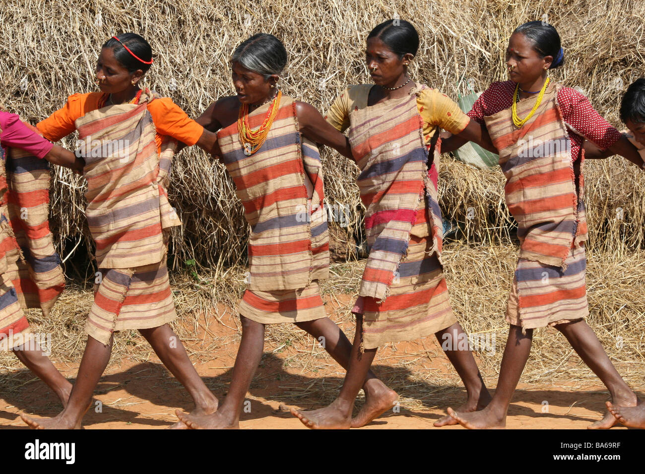 Frauen von der Indianerstamm Gadaba traditioneller Tanz Stockfoto