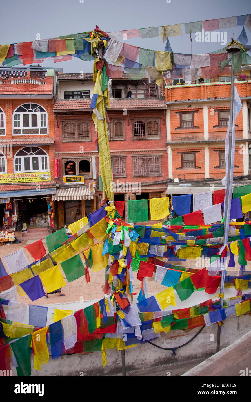 Blick auf Bodhnath in Kathmandu mit bunten Gebetsfahnen, Nepal Asien 90310 Nepal Stockfoto