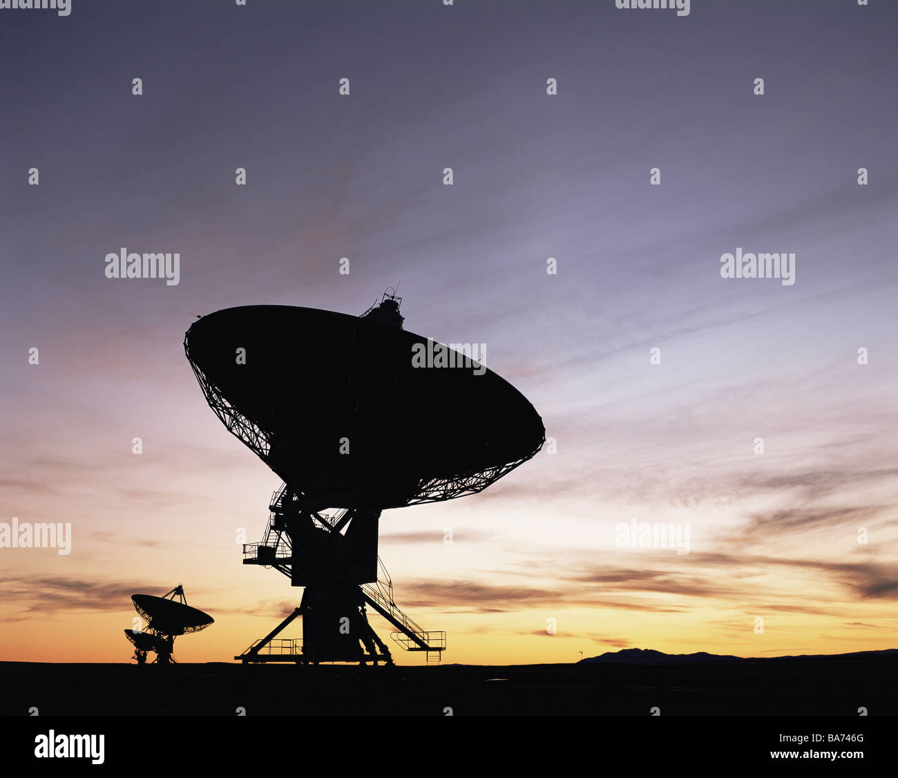 USA New Mexico Socorro Radioteleskope silhouette Sonnenuntergang Serie Nordamerika national Astronomy Observatory Very Large Array Stockfoto