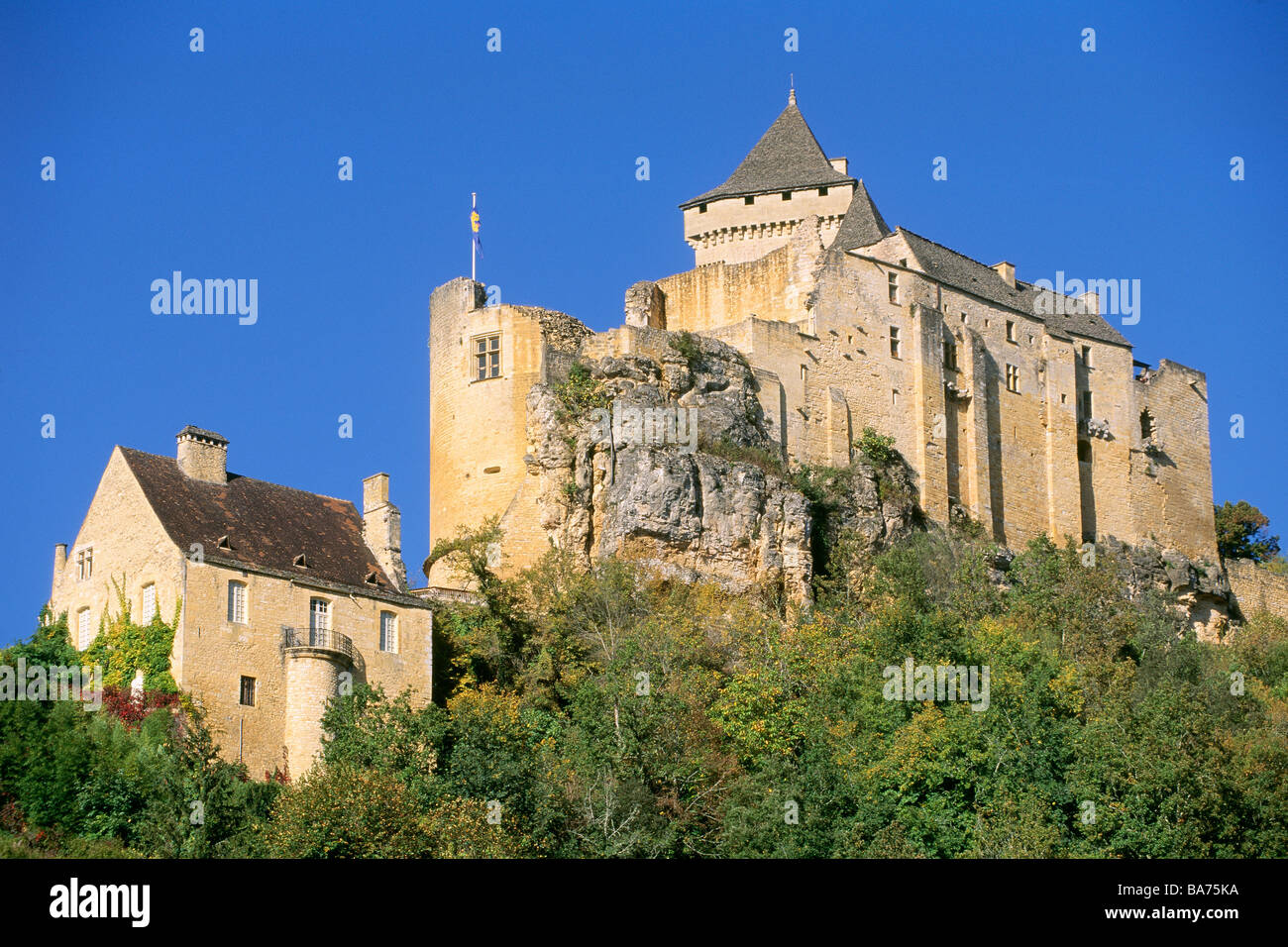 Frankreich, Dordogne, Perigord Noir, Dordogne-Tal, Castelnaud la Chapelle, Chateau de Castelnaud, Musee De La Guerre au Moyen Stockfoto