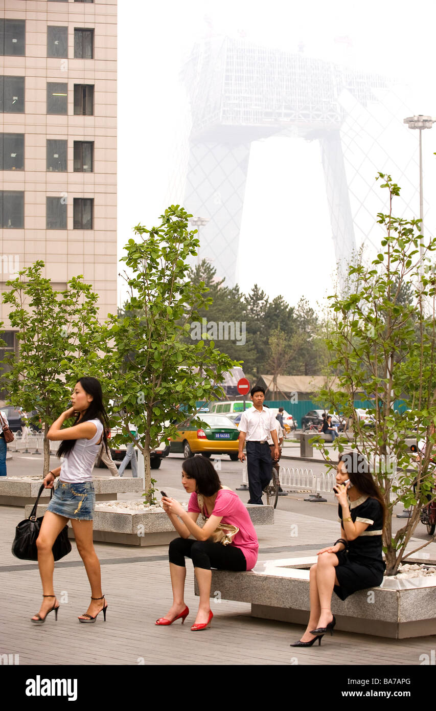Peking, ist das chinesische Fernsehen Gebäude, die neuen CCTV von niederländischen Konzept Rem Koolhaas entworfen noch im Aufbau Stockfoto