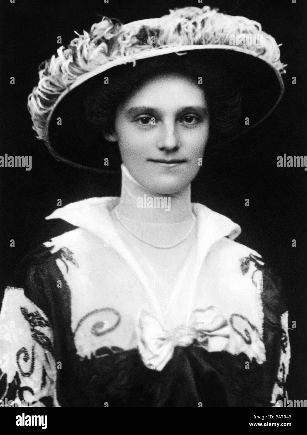 Zita, 9.5.1892 - 14.3.1989, Empress Consort of Oesterreichs 21.11.193 - 11.11.1918, Porträt, Postkarte von Kallos Oskar, Budapest, ca. Stockfoto