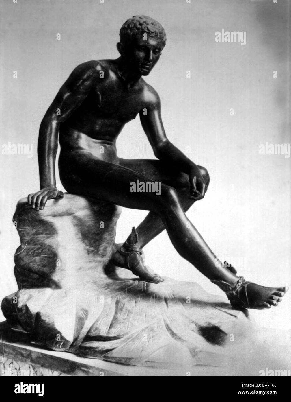 Hermes, (lat. Mercurius), griechische Gottheit, Bote, volle Länge, Statue mit geflügelten Schuhen, Stockfoto