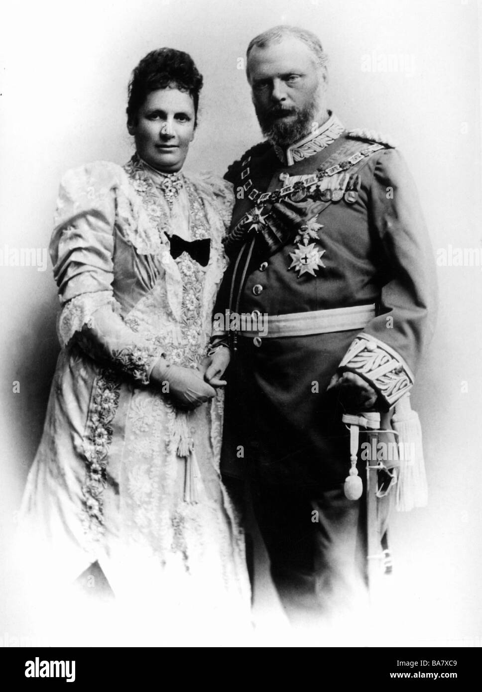 Louis III, 7.1.265 - 18.10.1921, König von Bayern 5.11.1913 - 8.11.199, mit Frau Maria-Theresia von Österreich-Este, Atelier Elvira, München, ca. 1890, Stockfoto
