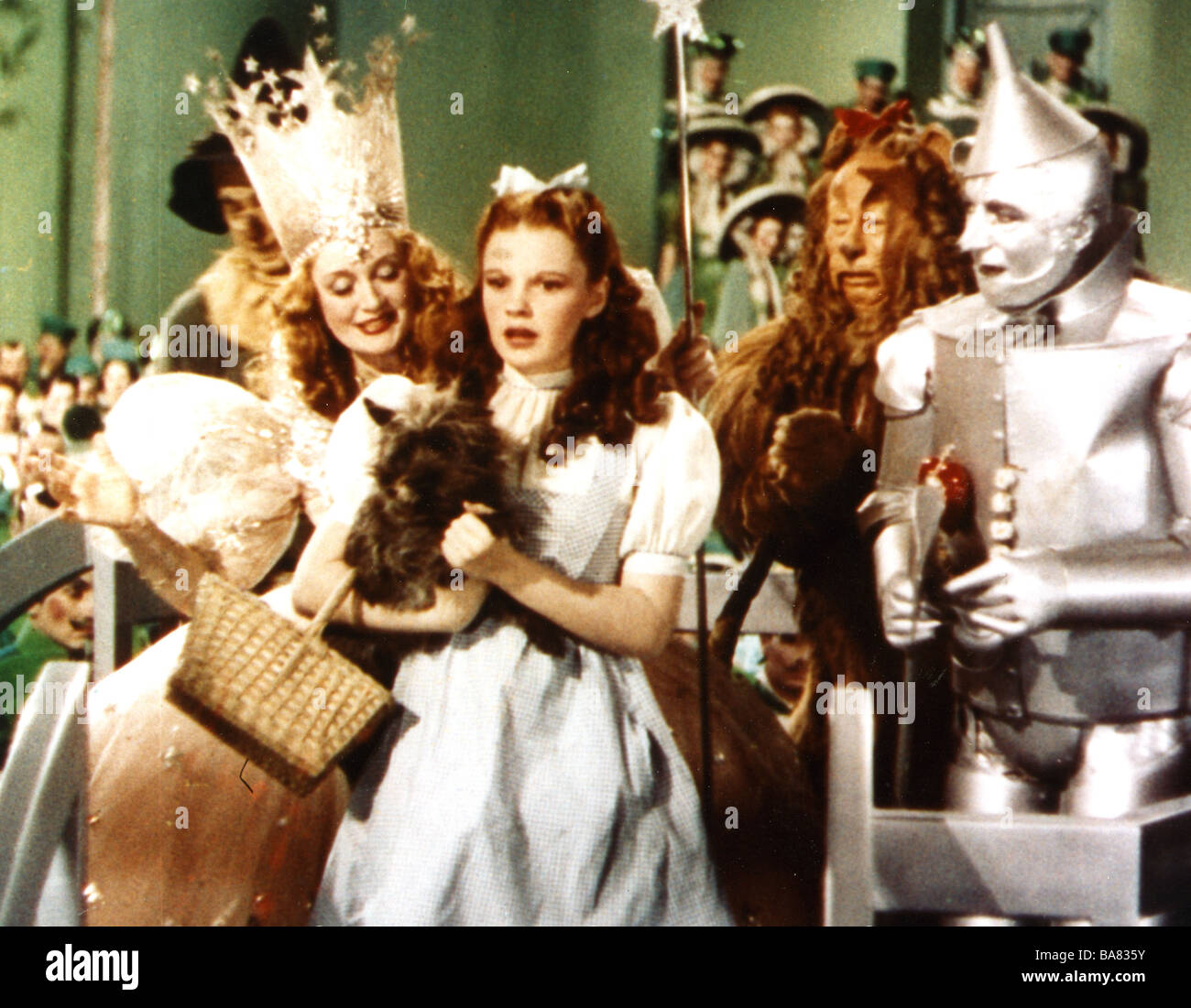 DER Zauberer von OZ 1939 MGM-Film mit von links Billie Burke, Judy