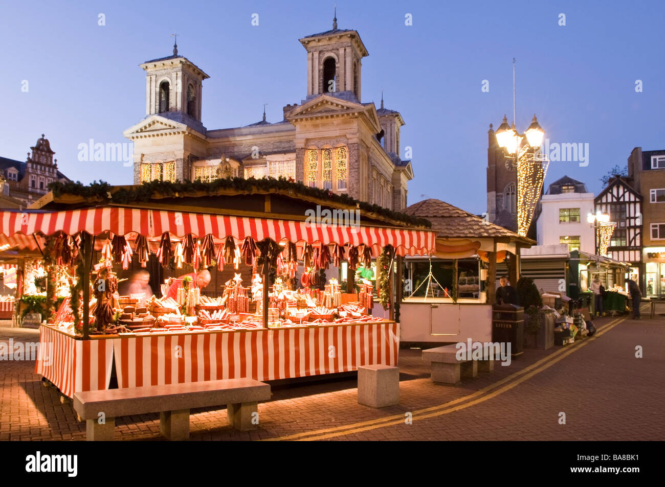 Deutschen Weihnachtsmarkt in Kingston upon Thames Surrey England UK Stockfoto