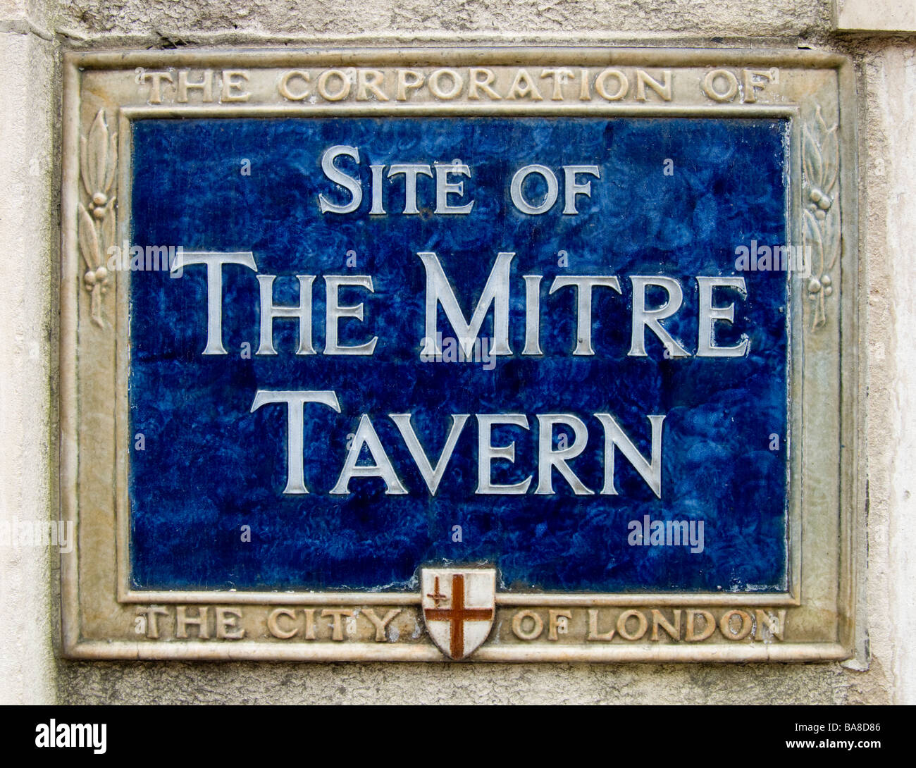 London, England, Vereinigtes Königreich. Plaque Marmortafel Ortsbild des Mitre Tavern in der Fleet Street Stockfoto