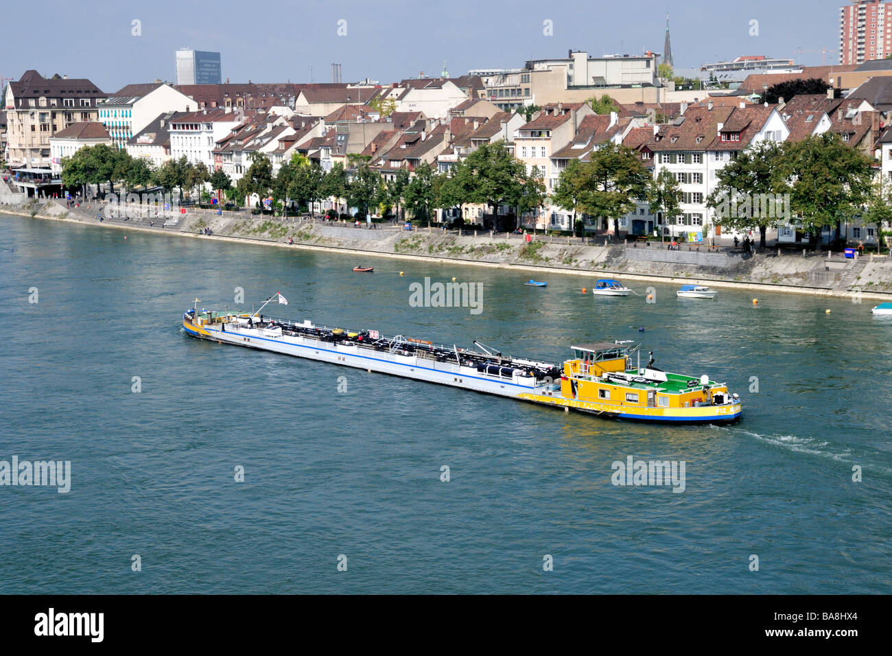 Lastkahn Piz Boval am Rhein bei Basel Stockfoto
