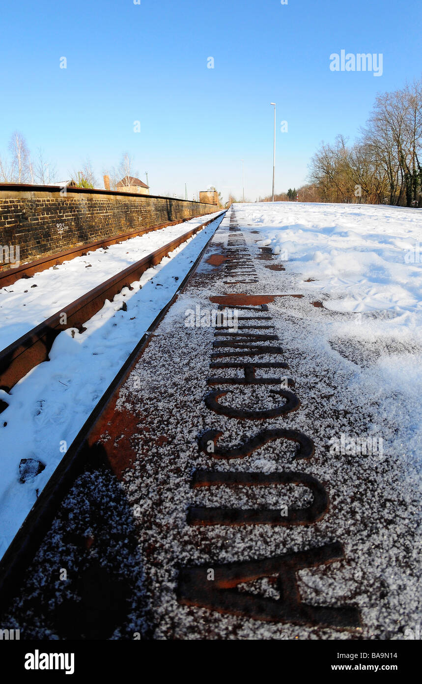 Gleis 17 Eisenbahn-Denkmal für die Deportation der Berliner Juden im zweiten Weltkrieg, Grunewald, Berlin Stockfoto