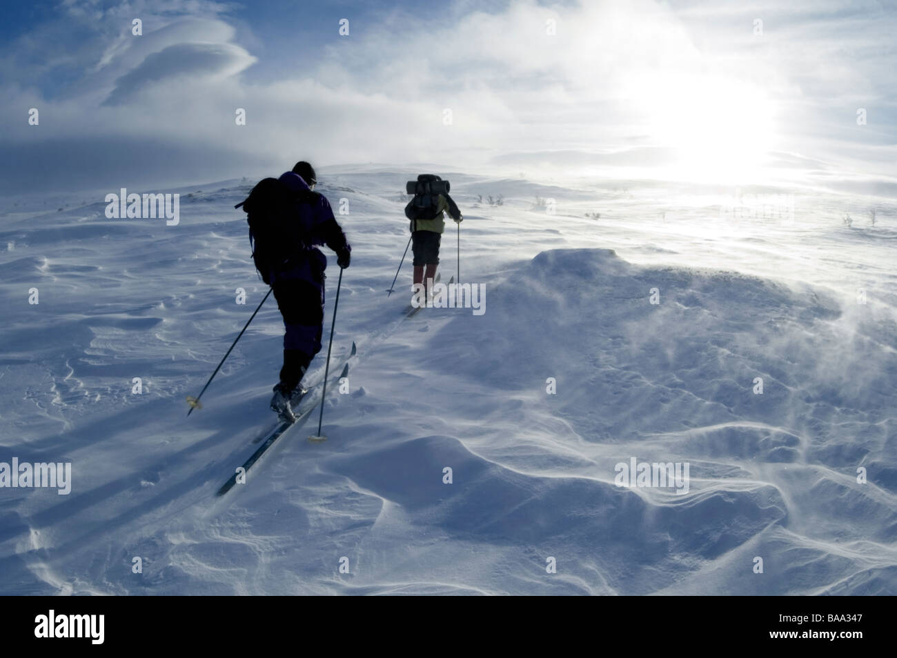 Skifahrer im verschneiten Wetter Harjedalen Schweden Stockfoto