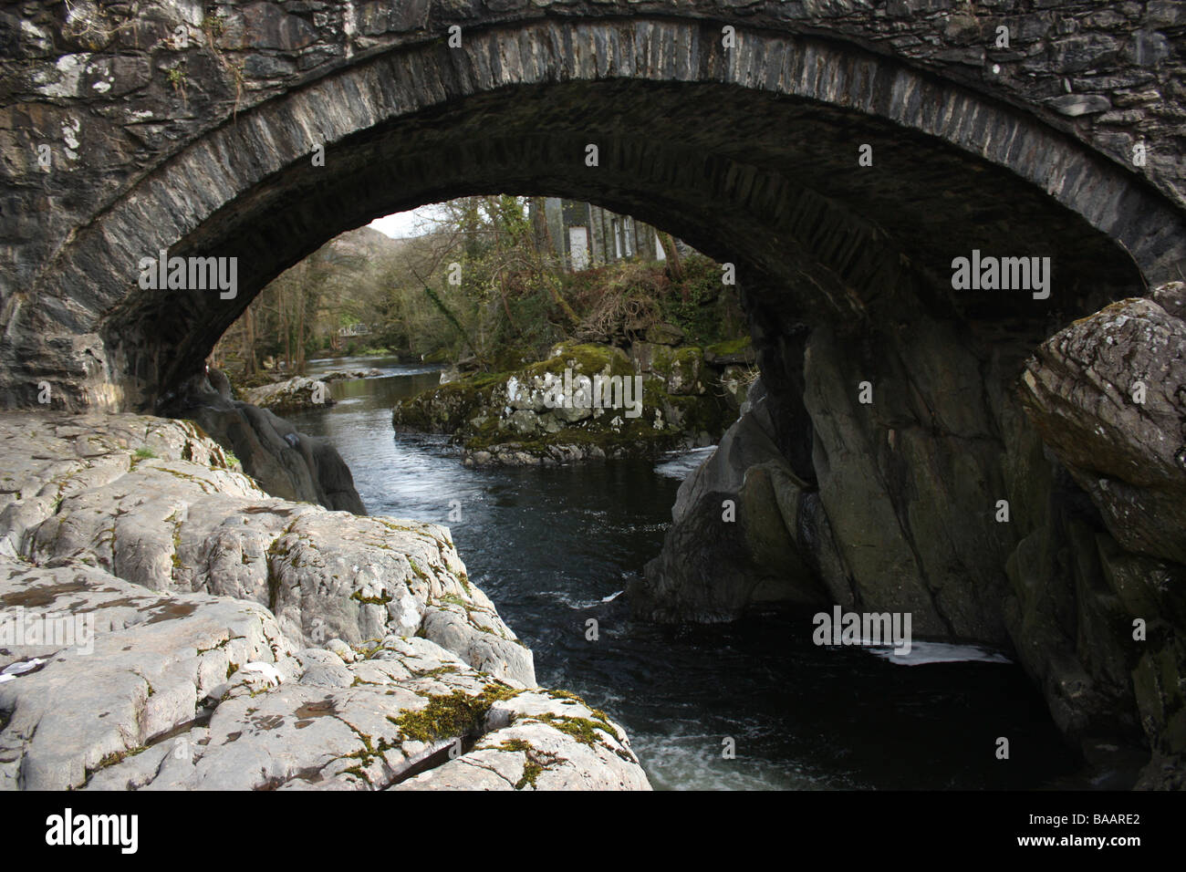 Pont-y-Brücke an Swallow Falls, Betws y Coed, Snowdonia, Wales. Stockfoto