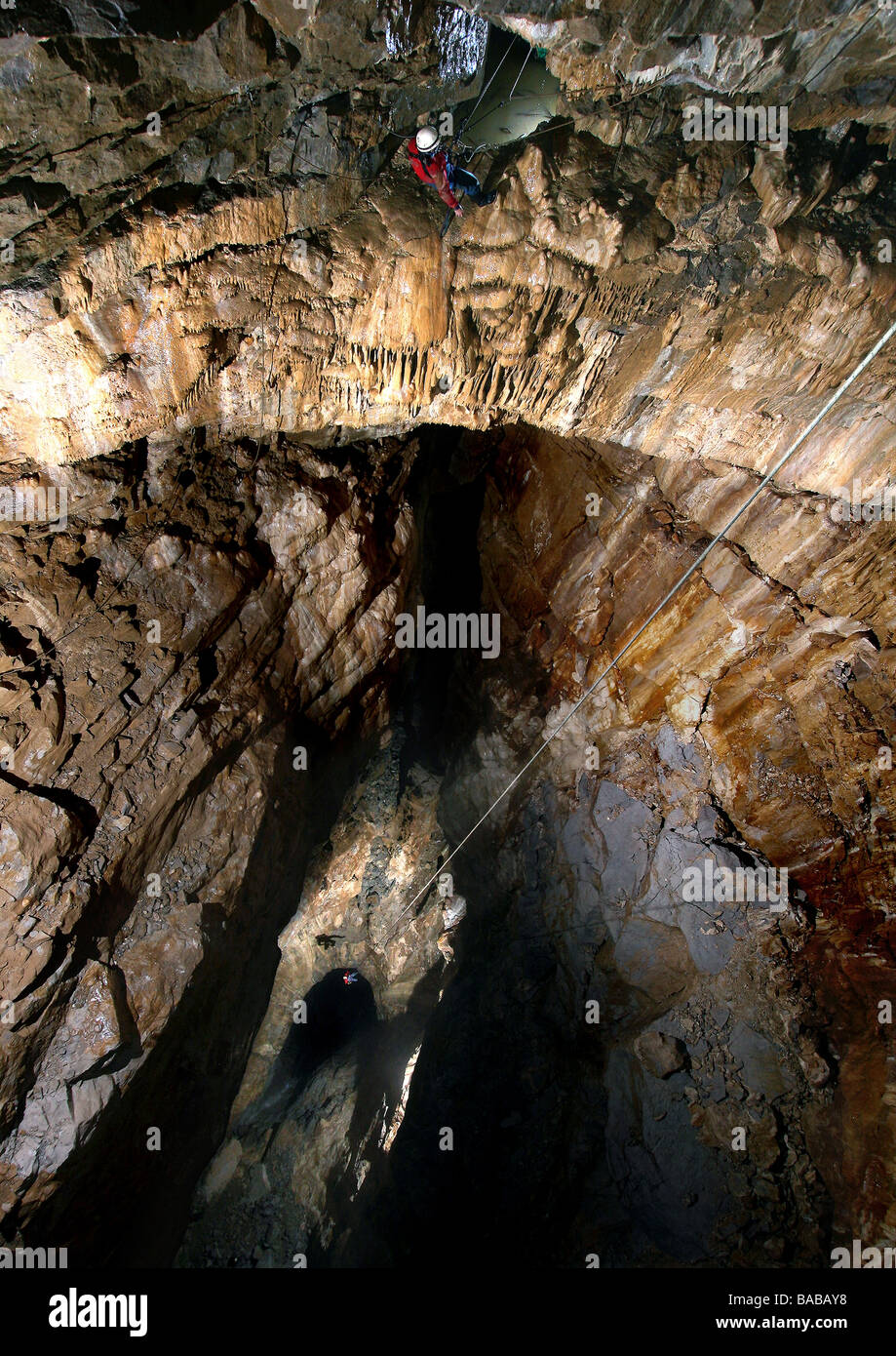 Titan - Großbritanniens größte natürliche Welle befindet sich im Peak Cavern, Castleton Derbyshire Stockfoto