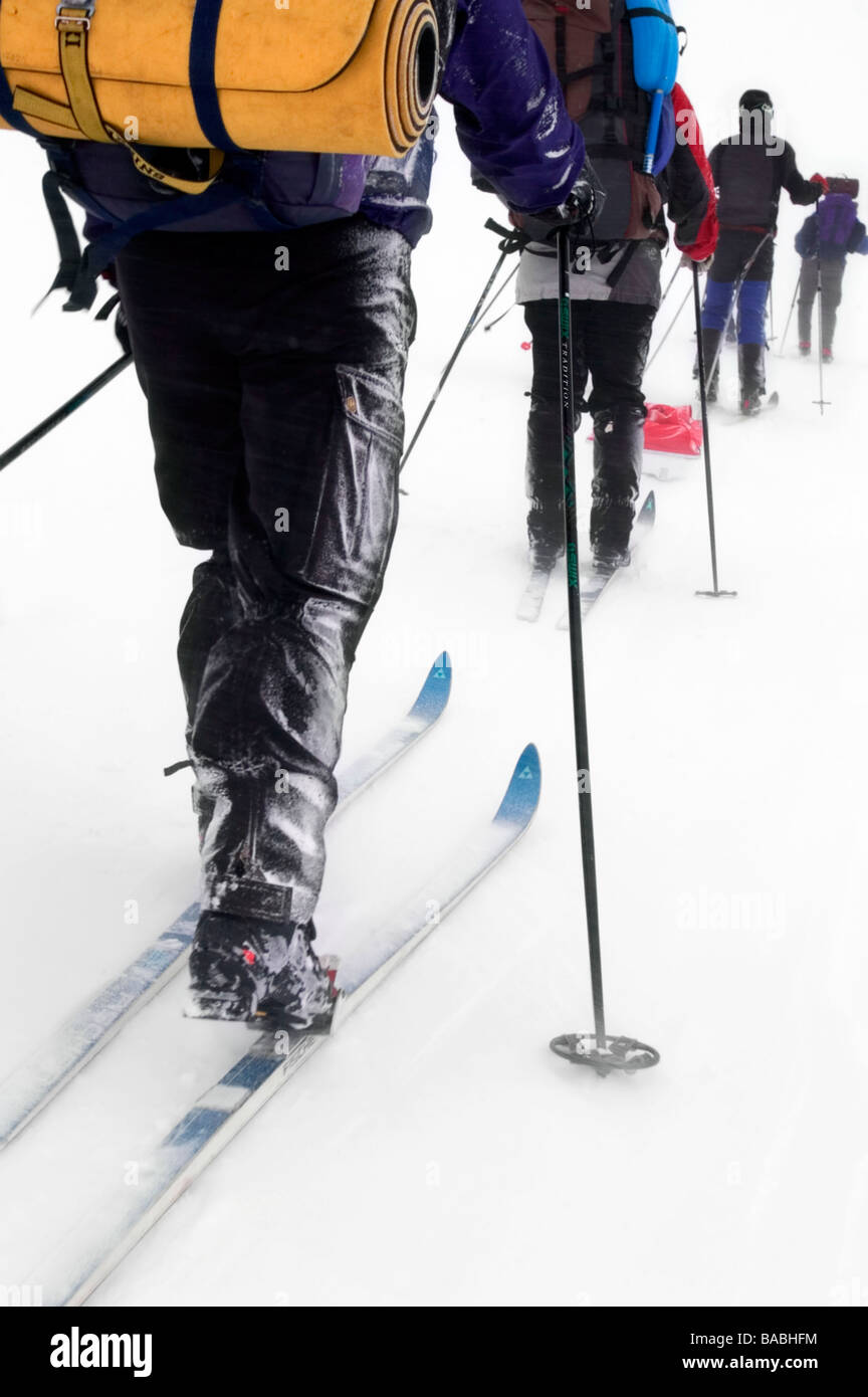 Skifahrer im eiskalten Wetter Schweden Stockfoto