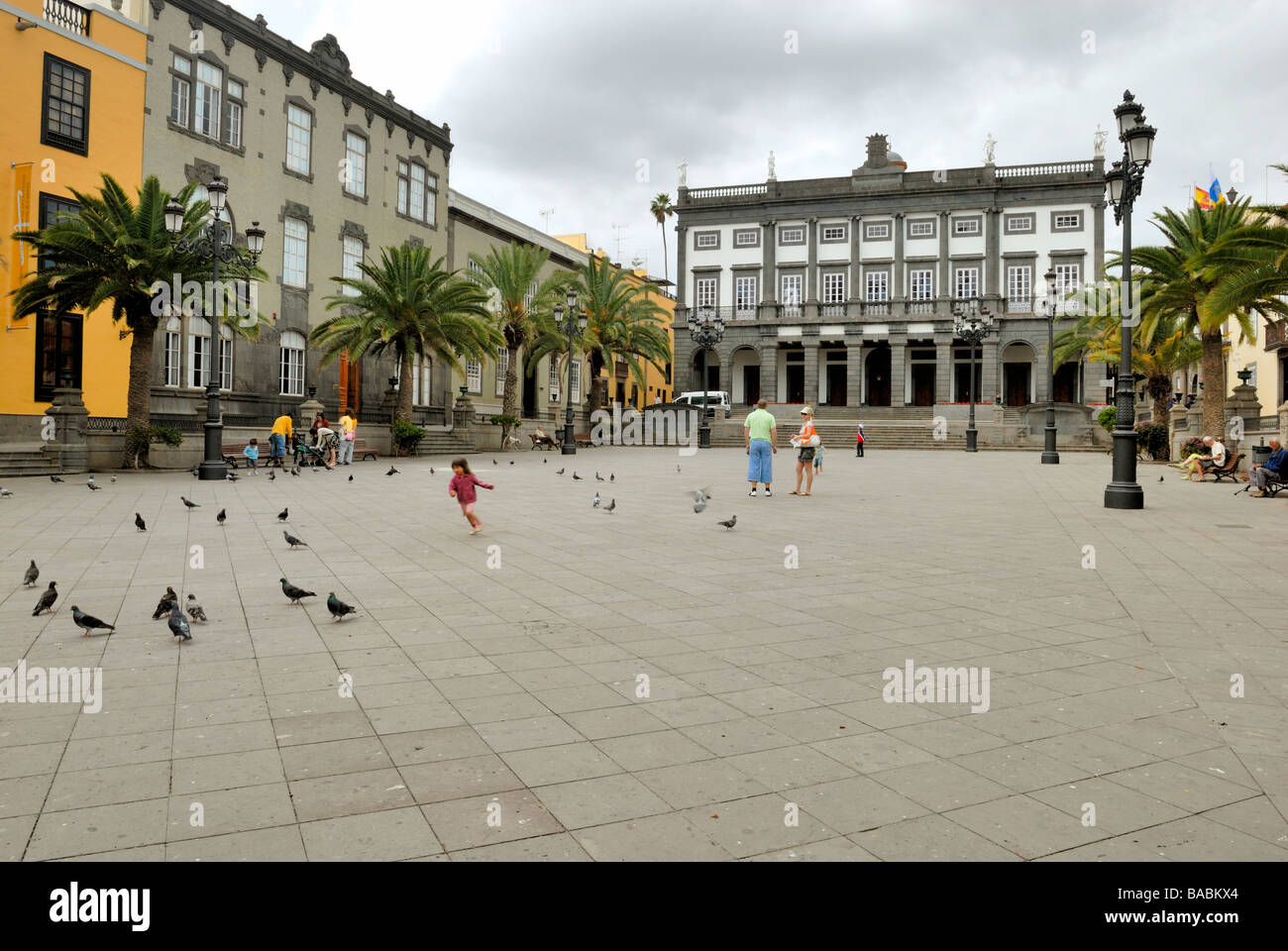 Ein schöner Blick über die Plaza de Santa Ana, die Casa Consistorial, das Rathaus, in alten und eleganten Viertel Vegueta. Las Pal Stockfoto