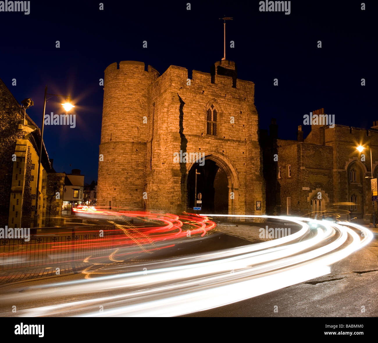 Auto-Wanderwege im Westgate Towers in Canterbury, Kent, UK Stockfoto