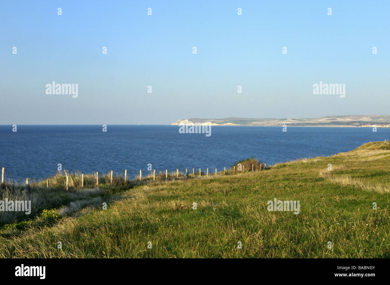 Cap Blanc Nez, zwischen Boulogne und Calais in Frankreich, mit Blick auf den Ärmelkanal. Stockfoto