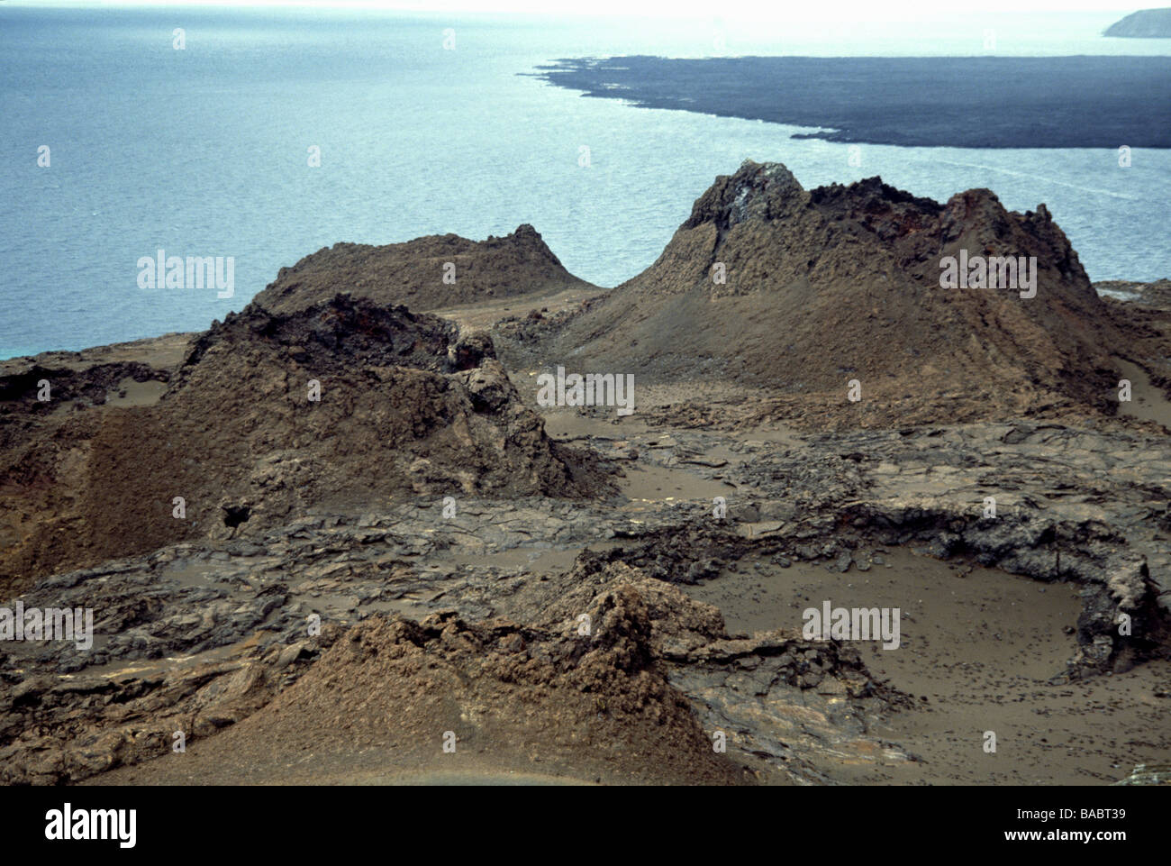 Galapagos Inseln. Splatter Kegel auf Bartholomew Insel. Bartholomäus ist schätzungsweise 1 Millionen Jahre alt sein. Stockfoto