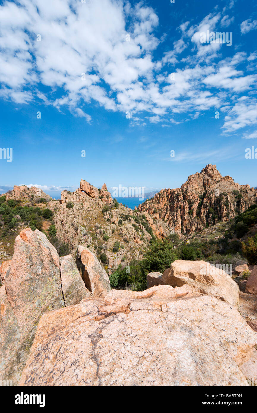 Les Roches Rouges (Red Rocks) an der Küstenstraße zwischen Piana und Porto, Golf von Porto, Korsika, Frankreich Stockfoto