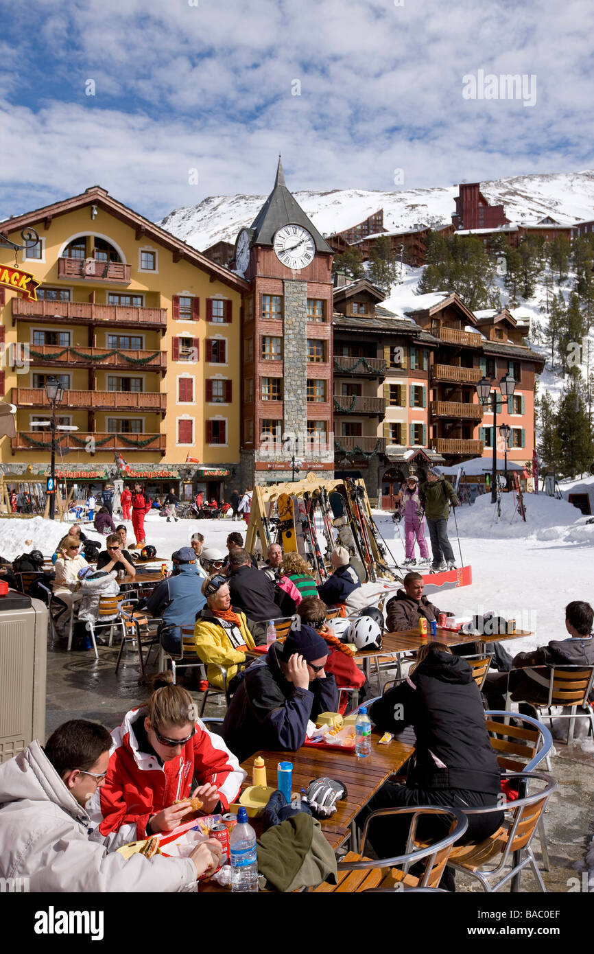 Frankreich, Savoyen, Les Arcs 1950, Les Arcs 2000 im Hintergrund Stockfoto
