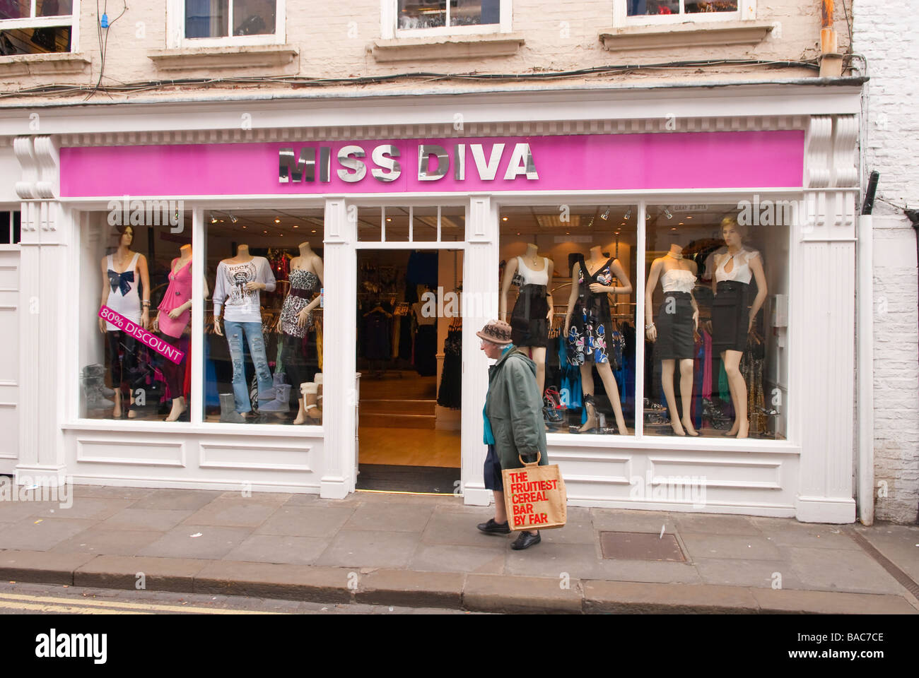Miss Diva Shop Bekleidungsgeschäft in York, Yorkshire, Großbritannien Stockfoto