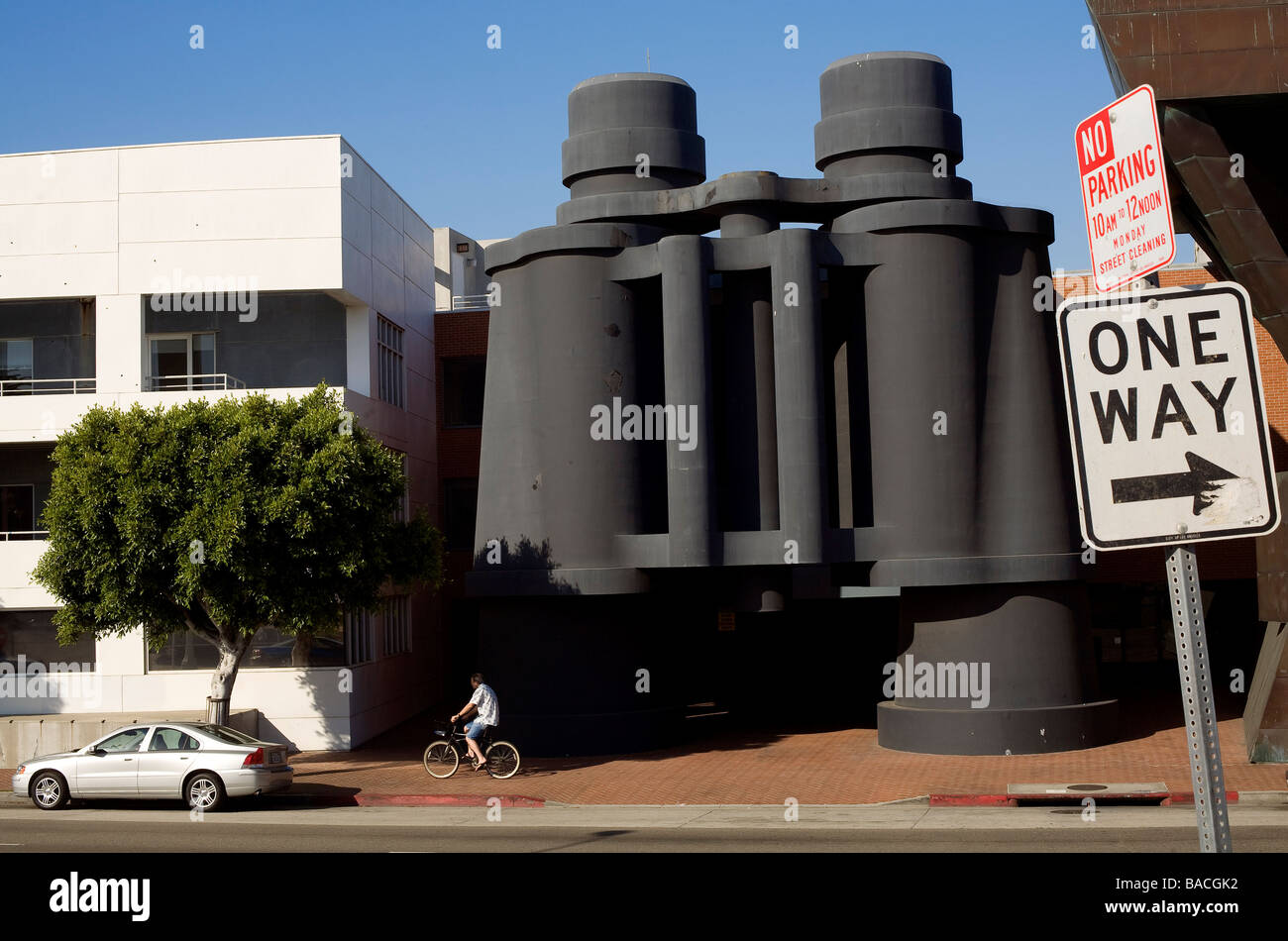 USA, California, Los Angeles, Venice Beach, DDB weltweiten Bau von Architekt Frank Gehry mit bogenförmigen Stockfoto