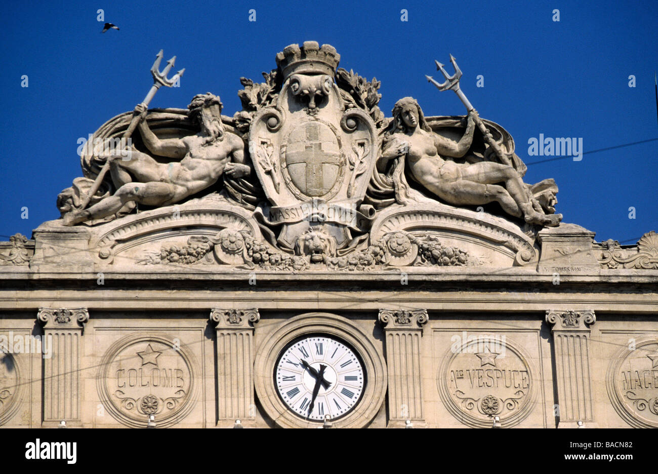 Frankreich, Bouches du Rhone, Marseille, die Stadtwappen an der Fassade der Chamber Of Commerce und Maritime Museum von Stockfoto