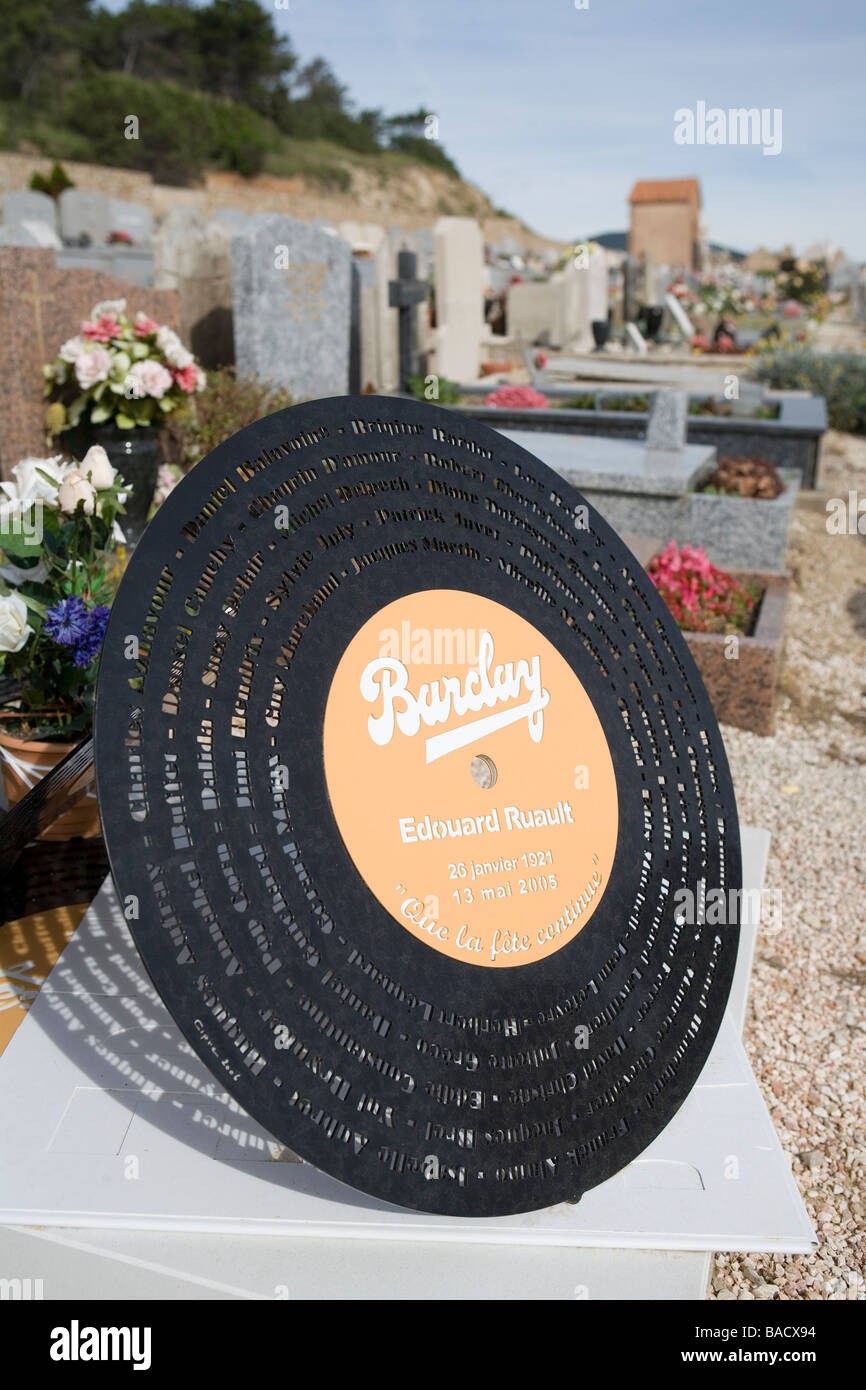 Saint tropez cemetery -Fotos und -Bildmaterial in hoher Auflösung – Alamy