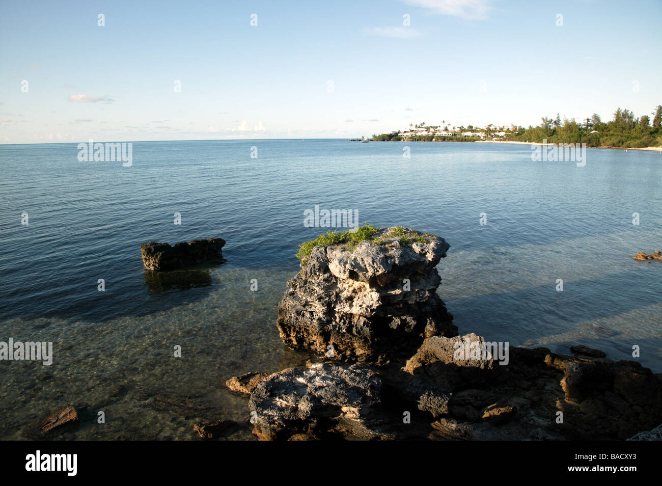 Wunderschöne Küstenlandschaft in der Nähe von Somerset Long Bay, Somerset Island, Sandys Pfarrei, Bermuda Stockfoto