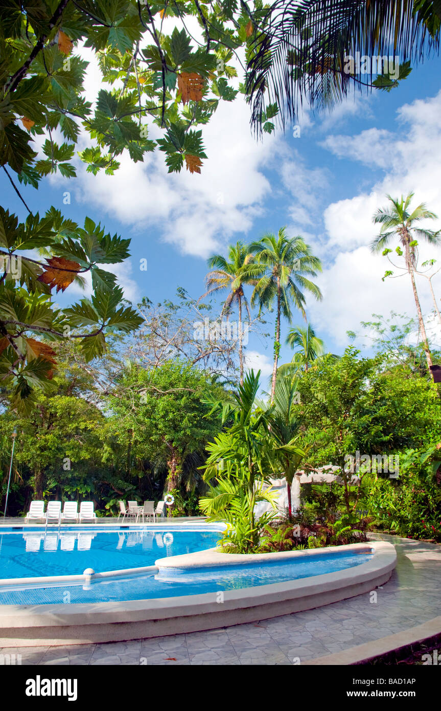 Der Poolbereich in der Pachira Lodge Tortuguero Nationalpark Costa Rica Mittelamerika Stockfoto