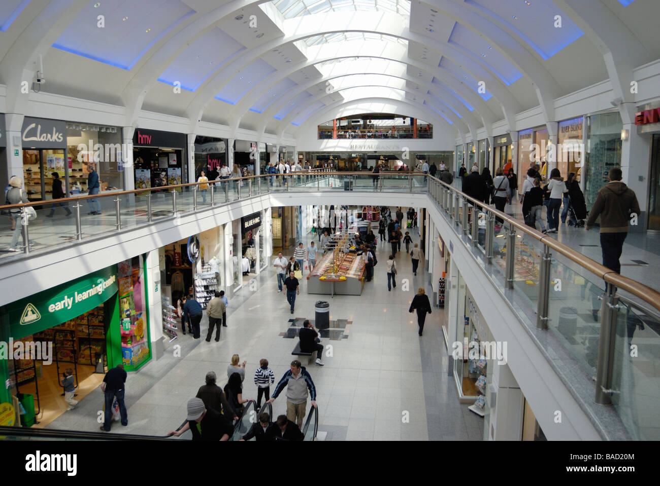 Innen Churchill Square Shopping Centre Brighton Stockfoto