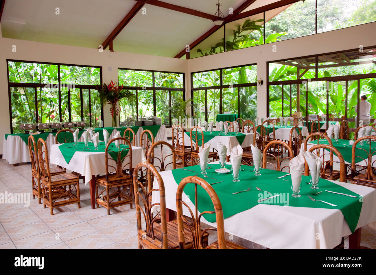 Das Interieur des Restaurants Kapok-Baum im östlichen Costa Rica Mittelamerika Stockfoto