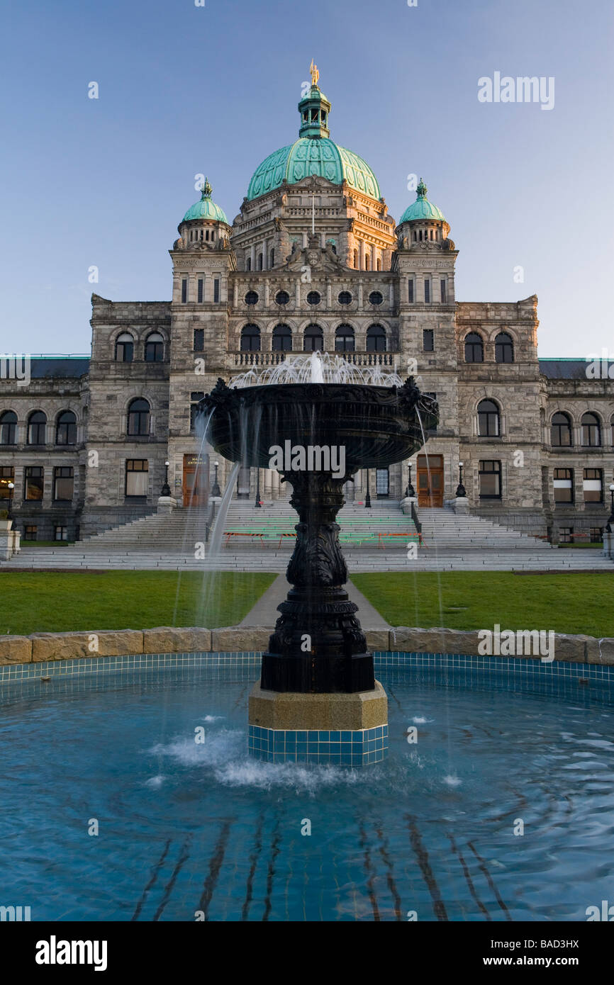 Parlamentsgebäude und Brunnen, Victoria, Kanada Stockfoto