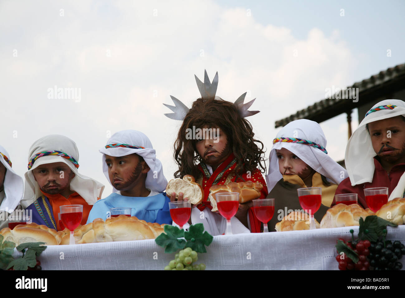 Kinder, die Darstellung des letzten Abendmahls erfolgt durch Retiro, Kolumbien Stockfoto