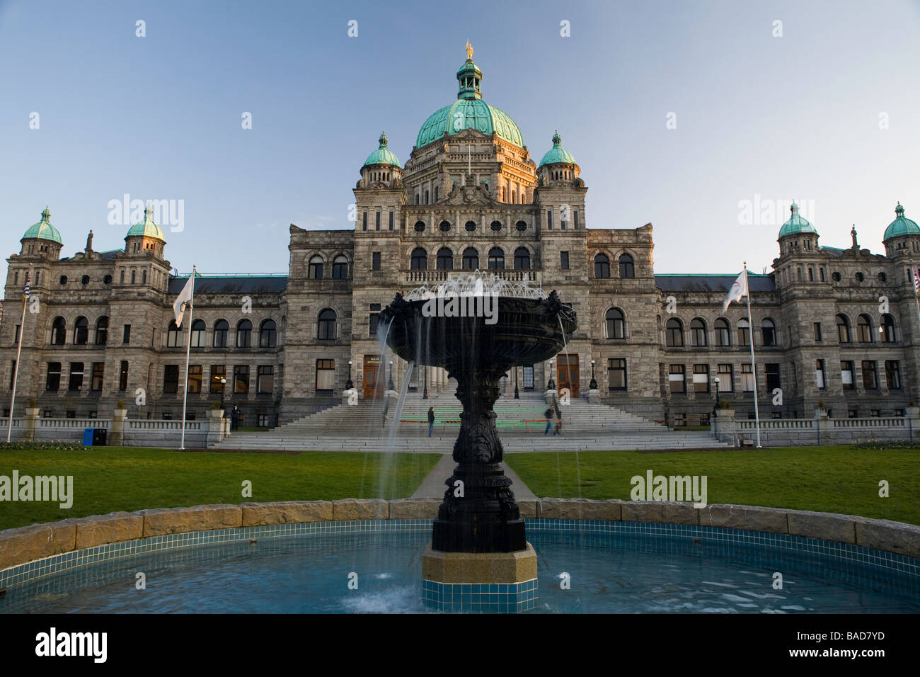 Parlamentsgebäude und Brunnen, Victoria, Kanada Stockfoto