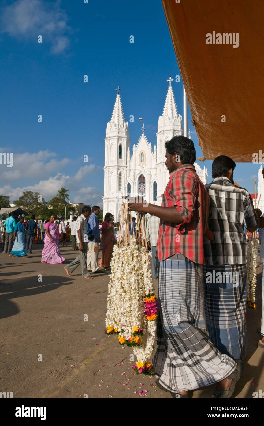 Girlande Verkäufer Velankanni Tamil Nadu, Indien Stockfoto