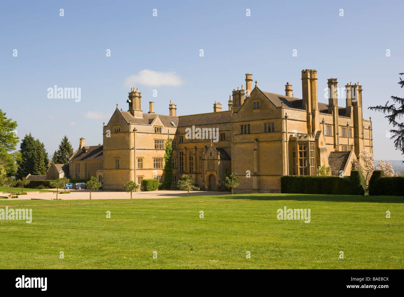 Batsford House befindet sich neben zündeten Arboretum in Gloucestershire Stockfoto