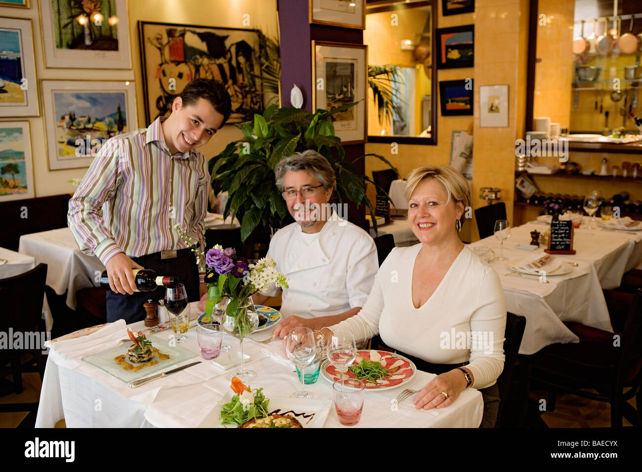 Frankreich, Paris, Guy und Annick Burckli und ihre Sonne Romain in ihren Restaurant-Romain, 40 rue Saint Georges Stockfoto
