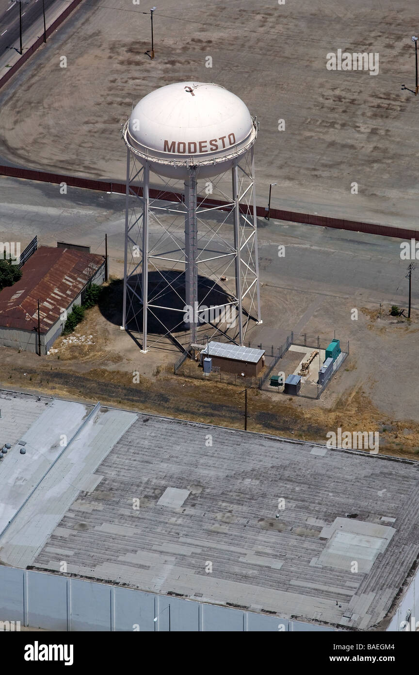 Luftaufnahme über Modesto California Wasserturm Stockfoto