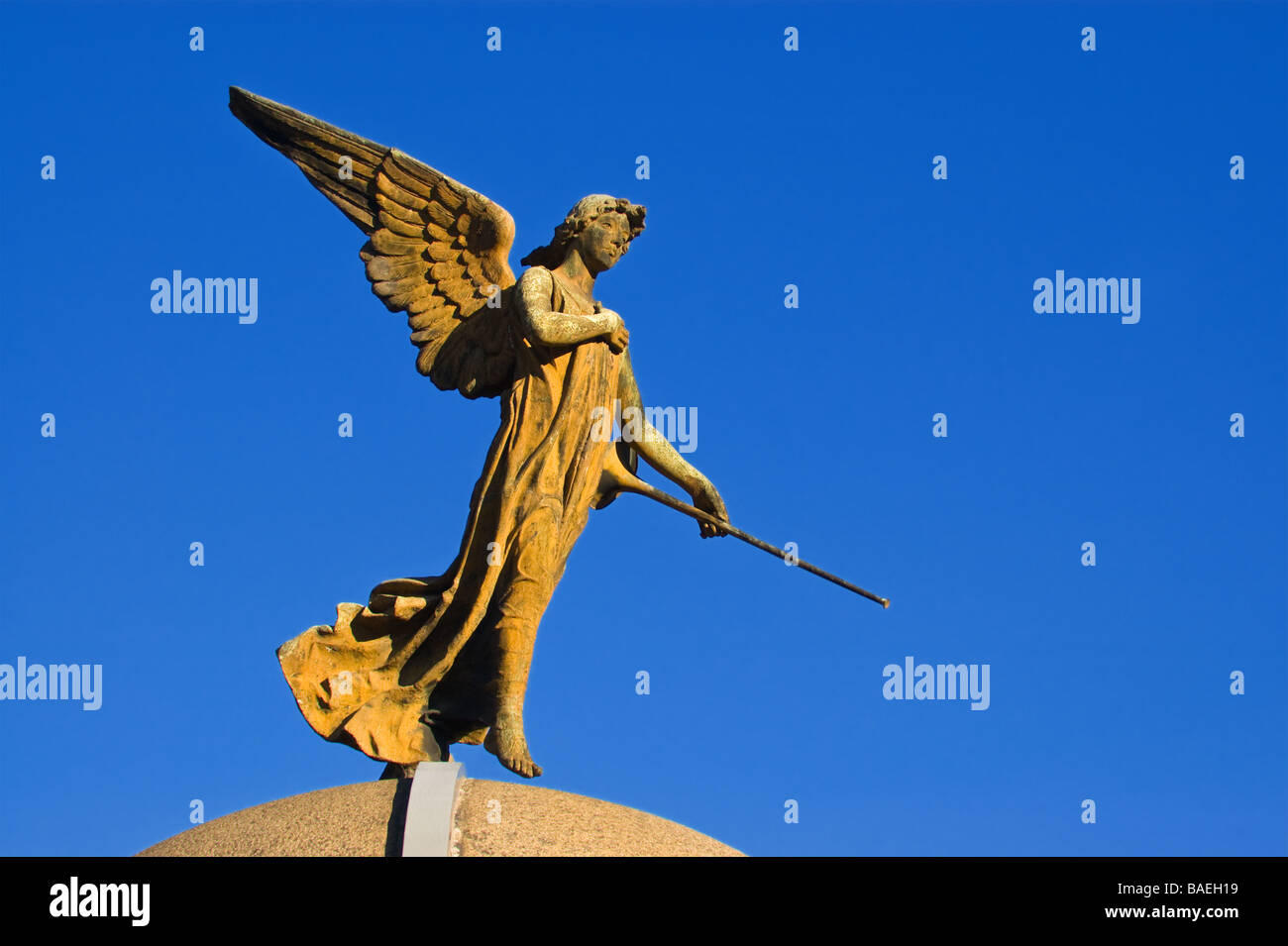 Bronze Engel Bildhauerkunst, Recoleta, Buenos Aires. Stockfoto