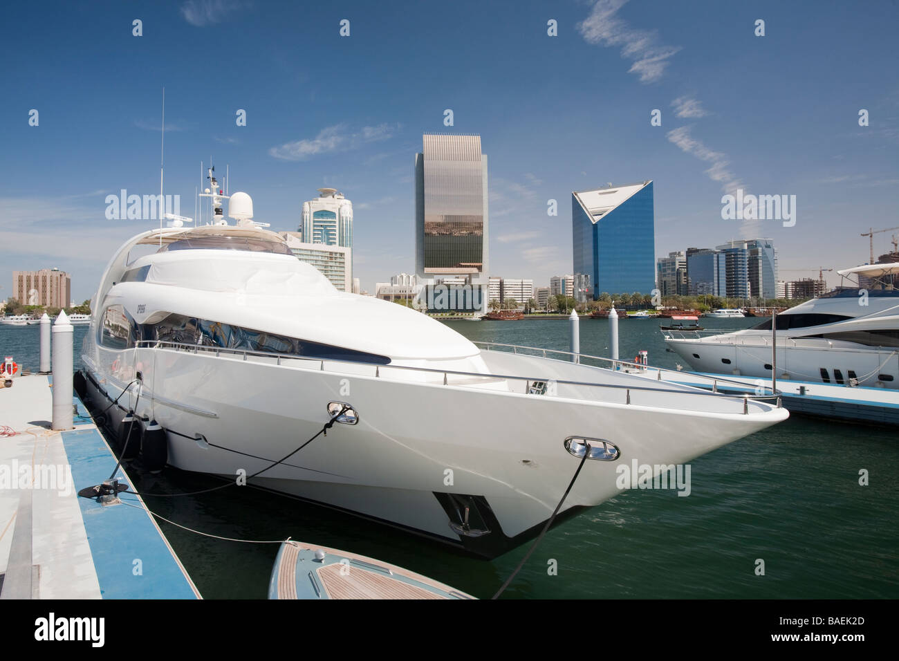 Luxus-Yacht am Dubai Creek in Dubai Stockfoto