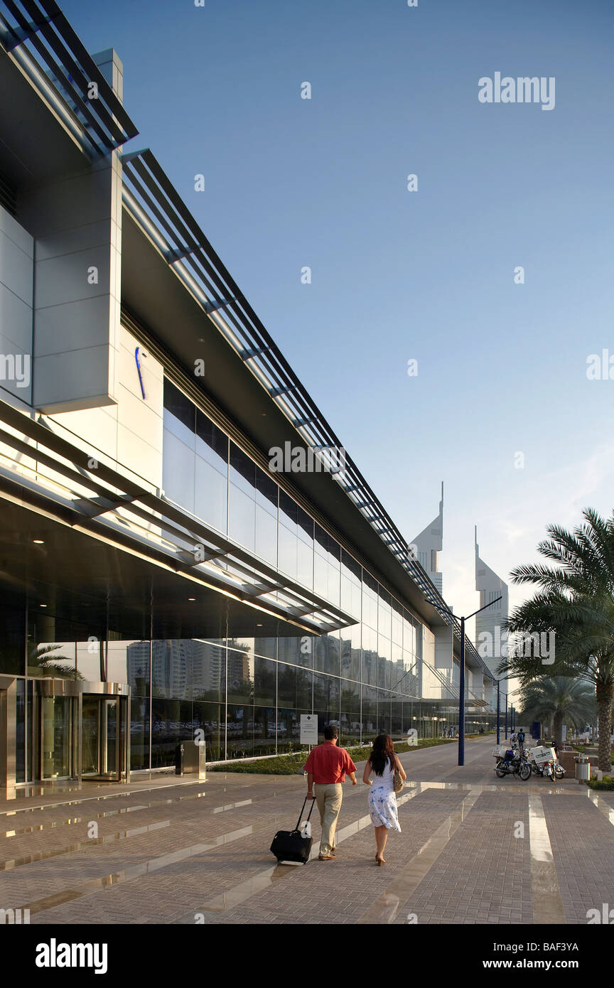 Convention Centre, Dubai, Vereinigte Arabische Emirate, Rmjm, Convention Center Front des Zentrums von Straße. Stockfoto