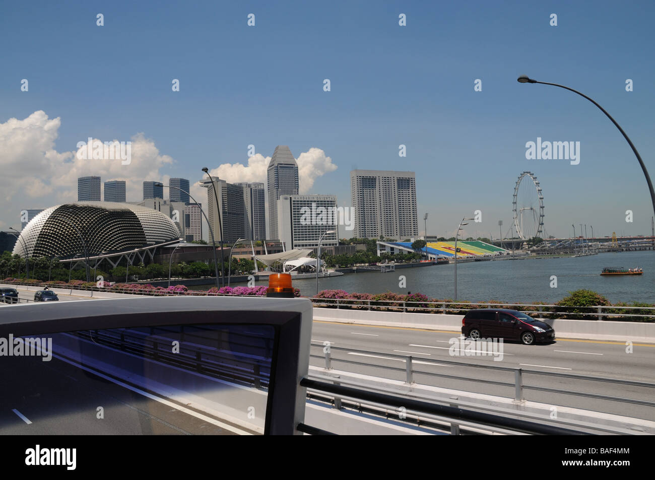 Singapur, durch die Stadt. Kann nur wachsen nach oben, damit so viele Hochhäuser und Menschen leben in Wohnungen nur Stockfoto